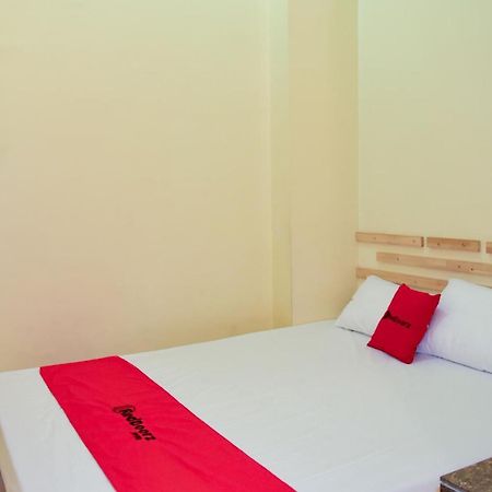 เรดดอร์ซ เนียร์ มังการ์ ดูวาสแควร์ Hotel จาการ์ตา ภายนอก รูปภาพ